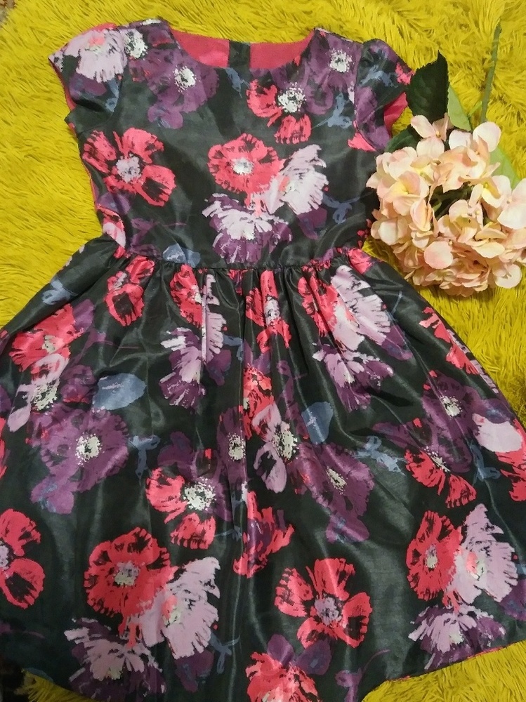 SOLD *********Floral beautiful spring dress❤💜